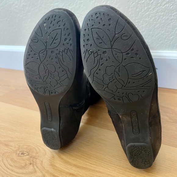 G.H. Bass & Co Kacie Knee High Boots - Picture 7 of 8